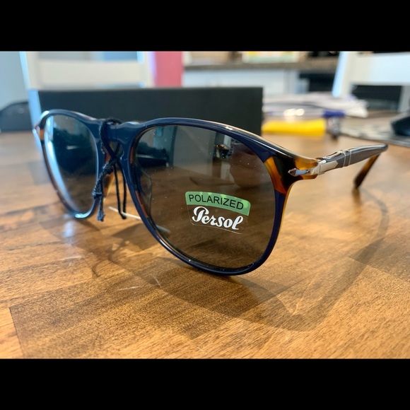 Brand New Mens Persol Sunglasses. POLARIZED - Picture 2 of 3
